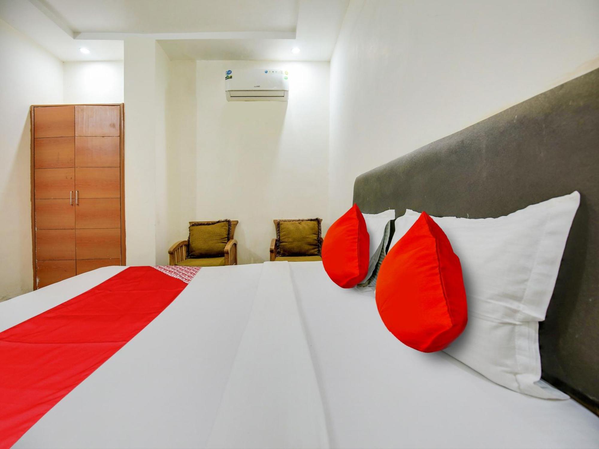 Hotel O Platinum Inn Nayagaon エクステリア 写真