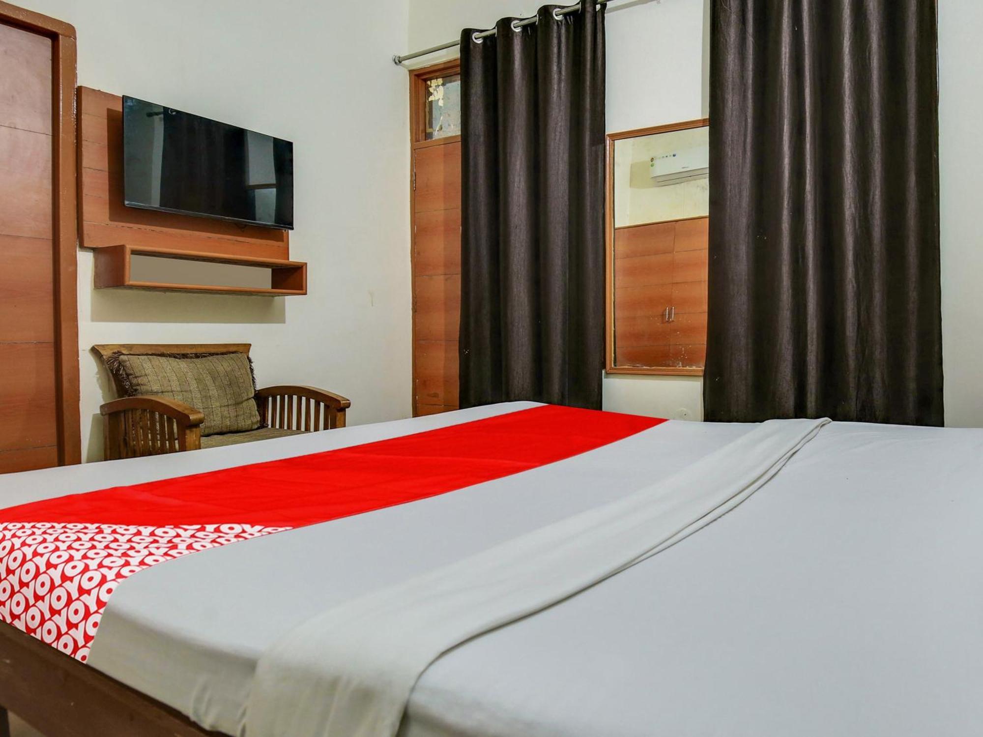 Hotel O Platinum Inn Nayagaon エクステリア 写真