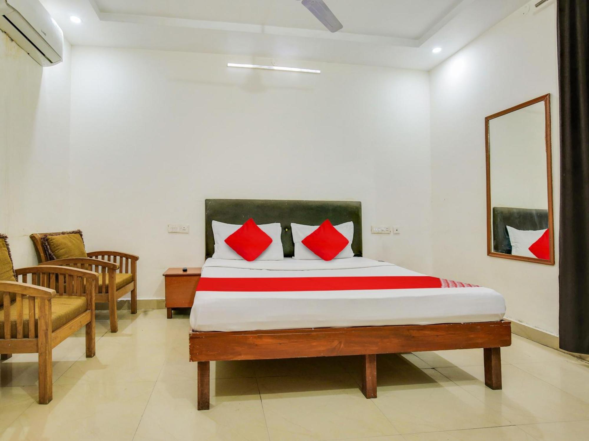 Hotel O Platinum Inn Nayagaon エクステリア 写真